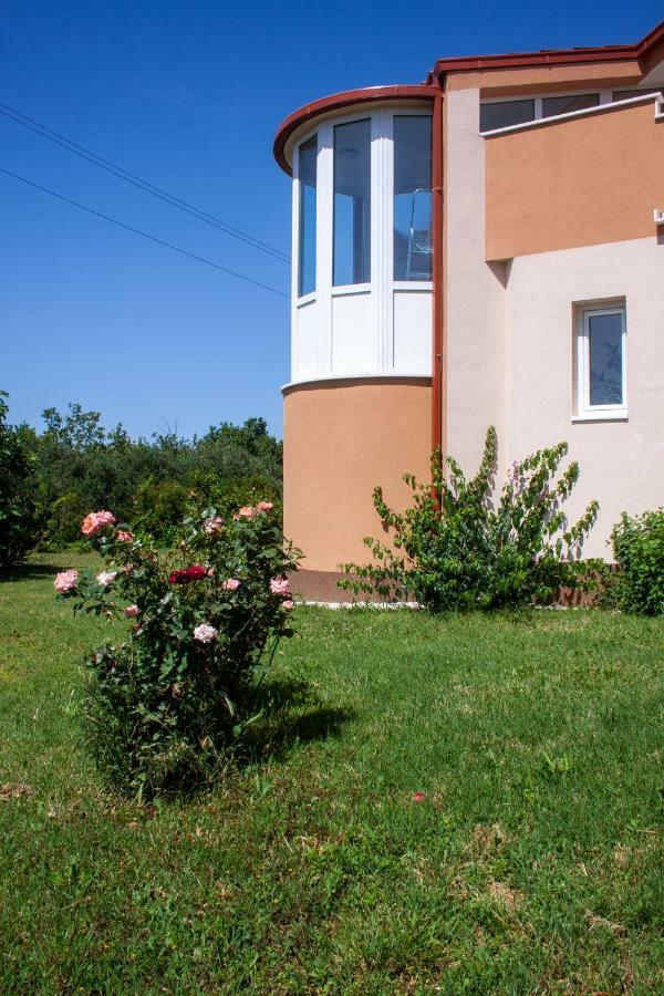 Nadalina Apartment Kaštel Stari Exterior foto